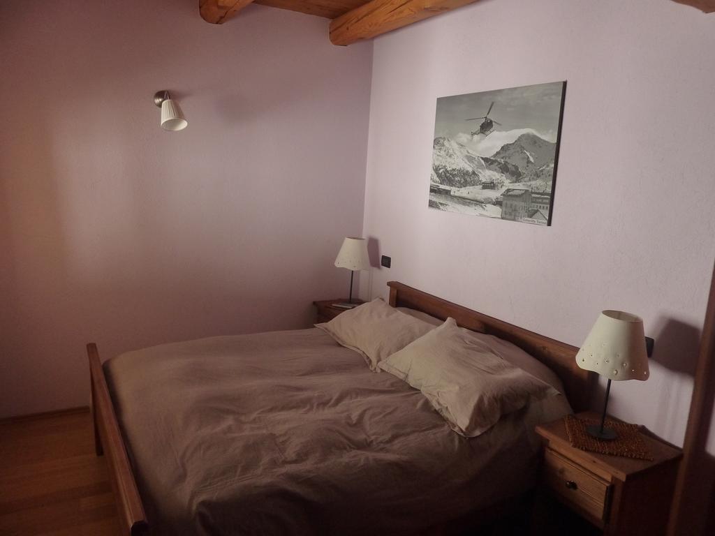 Tana Della Volpe Hotel Sestriere Bagian luar foto